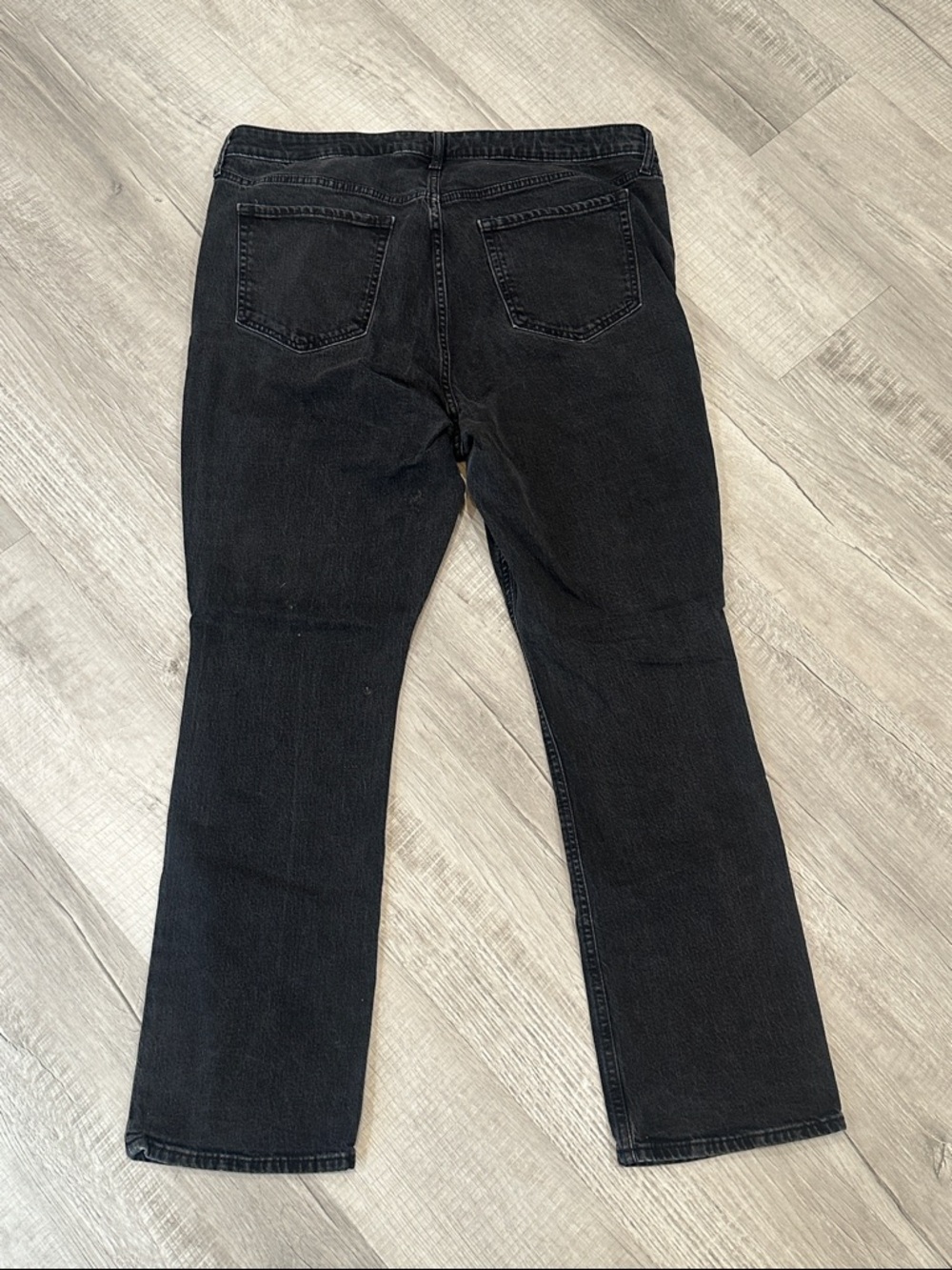 Old Navy Black Wide-Leg Flare Jeans - Picture 5 of 5